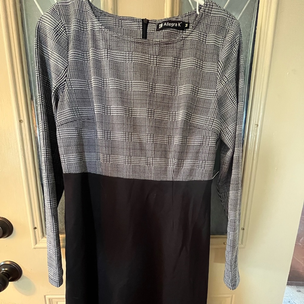 Women’s dress